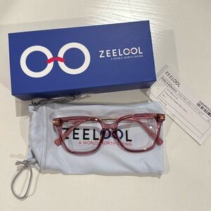 Zeeloo.  Pink in box. New.  Frame